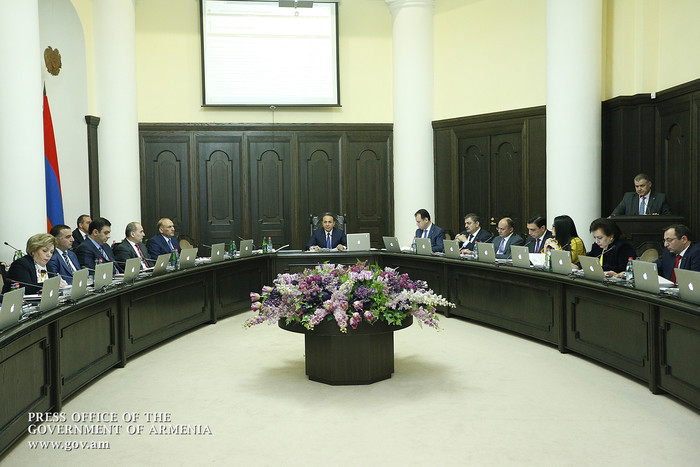 Վարչապետը հանձնարարել է պատկան մարմիններին հետևողական լինել  դեղերի շուկայում դիրքի չարաշահումների բ