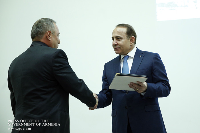 Վարչապետը ներկա է գտնվել ԵՊԲՀ-ի 95-ամյակին նվիրված նիստին