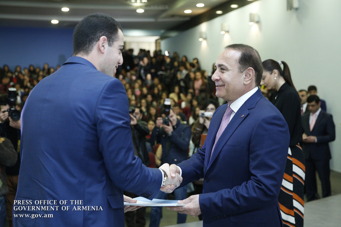 Վարչապետ. «Կառավարությունը շարունակելու է աջակցել ուսանողների ուսման վարձի փոխհատուցման ծրագրի իրակա
