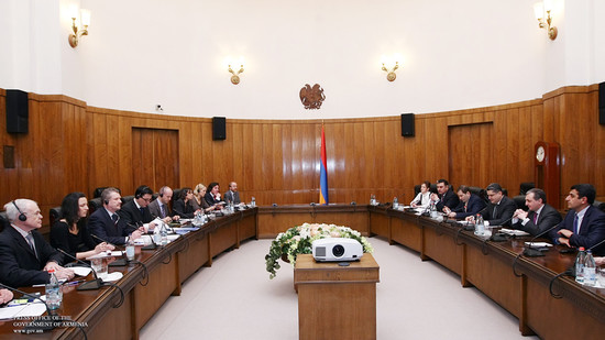 Վարչապետը ԵՄ խորհրդատվական խմբի անդամների հետ քննարկել է ՀՀ-ում իրականացվող բարեփոխումների ընթացքը