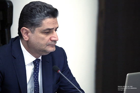 Նոր կառավարությունը գործի է լծվում