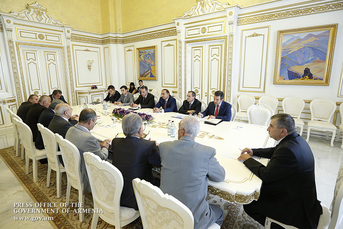 Կառավարությունում քննարկվել են ավիացիայի ոլորտի զարգացմանը վերաբերող հարցեր