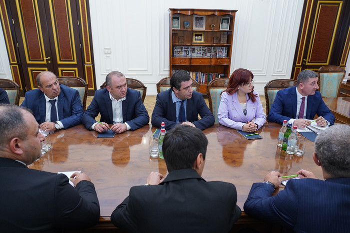 Փոխվարչապետ Մաթևոսյանը մարզպետներին հանձնարարել է մշտադիտարկել պետական բյուջեի միջոցներով համայնքներ