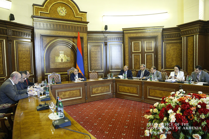 Կառավարությունում քննարկվել են 2017-2019 թթ. ՀՀ պետական բյուջեից կատարվելիք միջնաժամկետ ծախսերի ֆինա