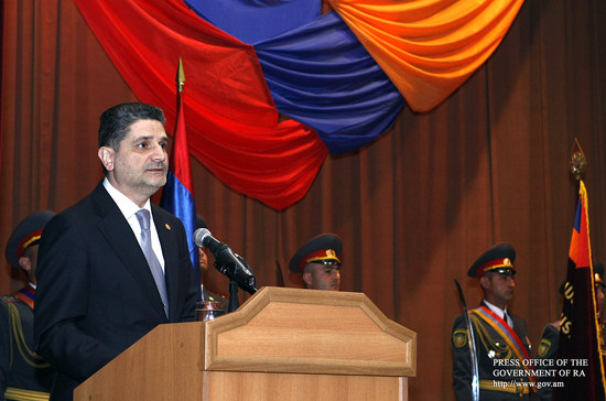 Վարչապետը շնորհավորել է ոստիկաններին մասնագիտական տոնի առթիվ