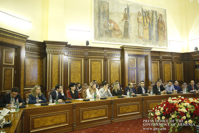 Վարչապետը հյուրանոցային տնտեսությունների ներկայացուցիչների հետ քննարկել է ոլորտի զարգացման ուղիները