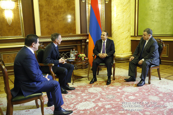 Վարչապետն ընդունել է ֆրանսիական «Սաուր» ընկերության փոխնախագահին