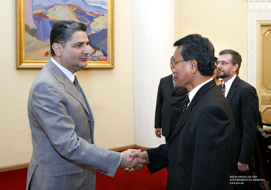 ԱԶԲ գործադիր տնօրենը շնորհավորել է վարչապետին՝ տպավորիչ տնտեսական աճ արձանագրելու կապակցությամբ