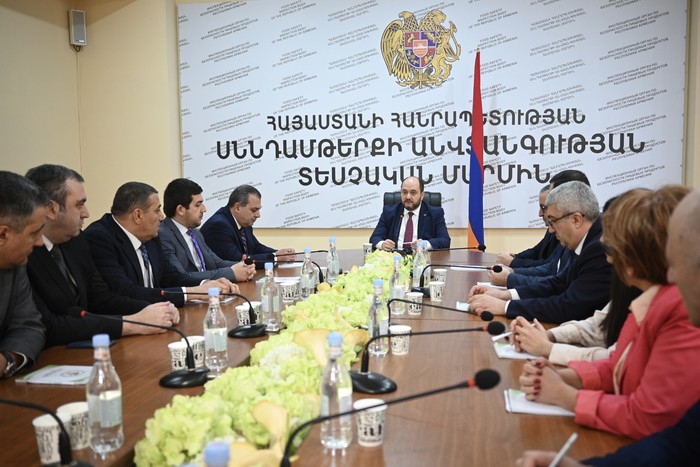 Արայիկ Հարությունյանը ներկայացրել է Սննդամթերքի անվտանգության տեսչական մարմնի նորանշանակ ղեկավարին