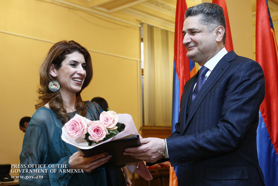 Վարչապետը տոնական ընդունելության է հրավիրել ԶԼՄ ներկայացուցիչներին