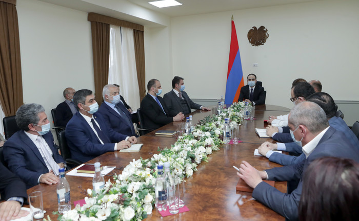 Փոխվարչապետ Տիգրան Ավինյանը ներկայացրել է նորանշանակ նախարար Հայկ Չոբանյանին