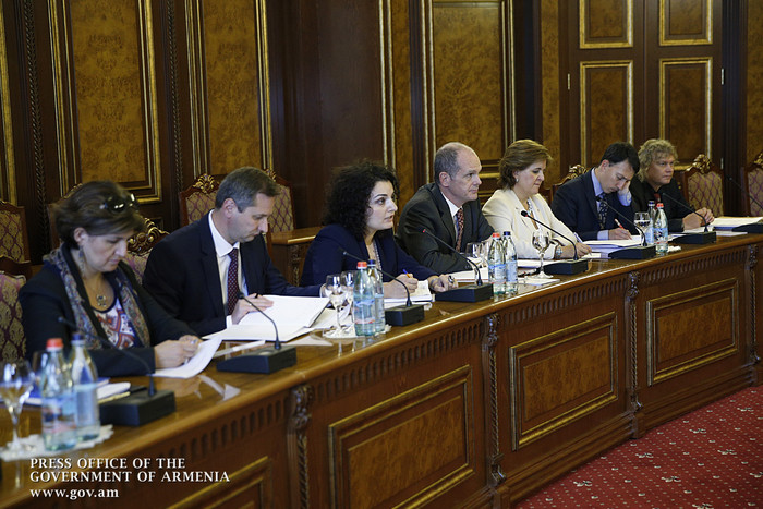 Վարչապետն ընդունել է Արժույթի միջազգային հիմնադրամի հայաստանյան առաքելության ղեկավար Մարկ Հորթոնին