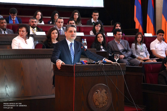 Մեր լեզուն մեզ միավորելու և դարձնելու է մեկ միասնական բռունցք. Տիգրան Սարգսյանի խոսքը՝ «Հայերենն իմ