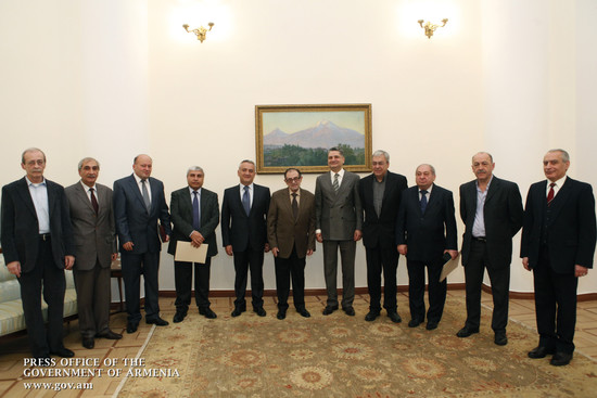 Ազգային արժույթի ներդրման 20-ամյակի կապակցությամբ մի խումբ գործիչներ պարգևատրվել են ՀՀ վարչապետի կող
