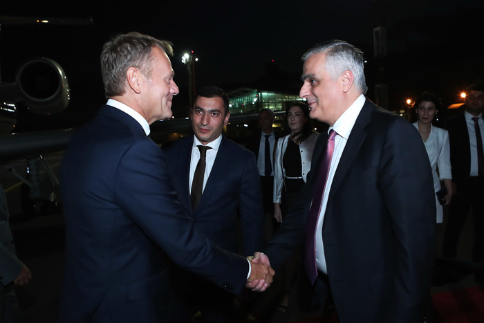 Փոխվարչապետ Մհեր Գրիգորյանը դիմավորել է Եվրոպական խորհրդի նախագահ Դոնալդ Տուսկին