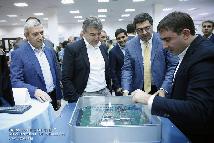 Վարչապետը ծանոթացել է «ԴիջիԹեք էքսպո-2017»-ի մասնակից ընկերությունների արտադրանքին ու ծրագրերին