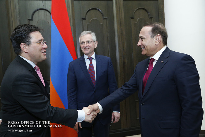ՀՀ վարչապետը և Եվրոպական ներդրումային բանկի փոխնախագահը քննարկել են համագործակցության խորացմանն ուղղ