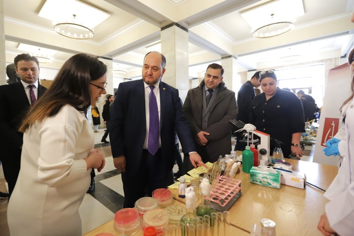 Արայիկ Հարությունյանը մասնակցել է  Համադպրոցական գիտության 2-րդ փառատոնի բացման արարողությանը