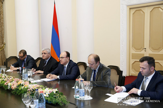 Քննարկվել են Սևծովյան առևտրի և զարգացման բանկի հետ համագործակցության հեռանկարները