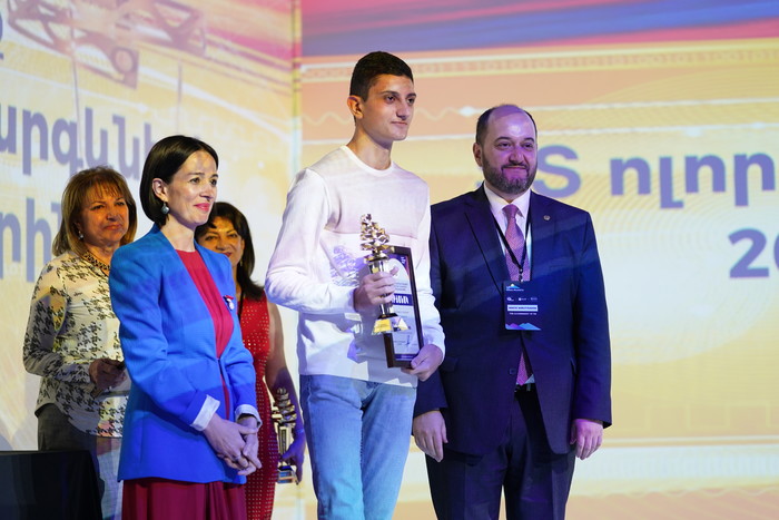 Արայիկ Հարությունյանը մասնակցել է ՏՏ բնագավառում ամենամյա կրթական պարգևների հանձնման արարողությանը