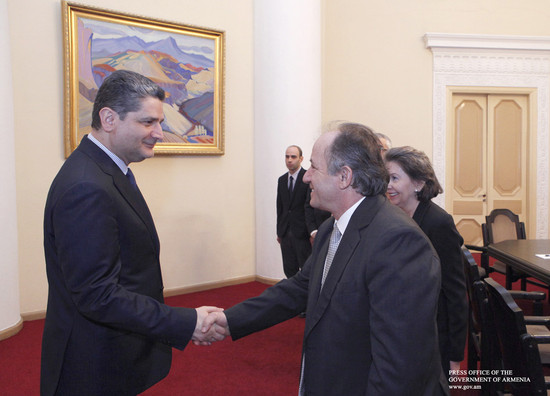 Տիգրան Սարգսյանն ընդունել է Հունաստանի տնտեսական և սոցիալական խորհրդի պատվիրակությանը