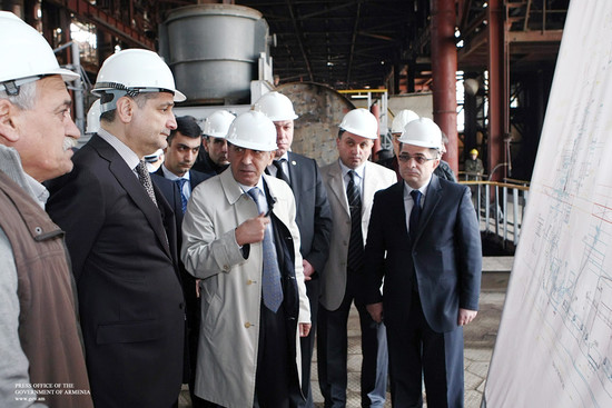 Վարչապետը ծանոթացել է Չարենցավանի արդյունաբերական ձեռնարկությունների ներդրումային ծրագրերին