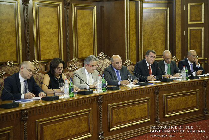 Վարչապետն ընդունել է ՎԶԵԲ նախագահի գլխավորած պատվիրակությանը