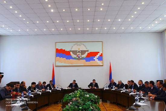 ՀՀ-ի և ԼՂՀ-ի վարչապետերի գլխավորությամբ քննարկվել է Արցախում կենսաթոշակային ոլորտի բարեփոխումների ըն