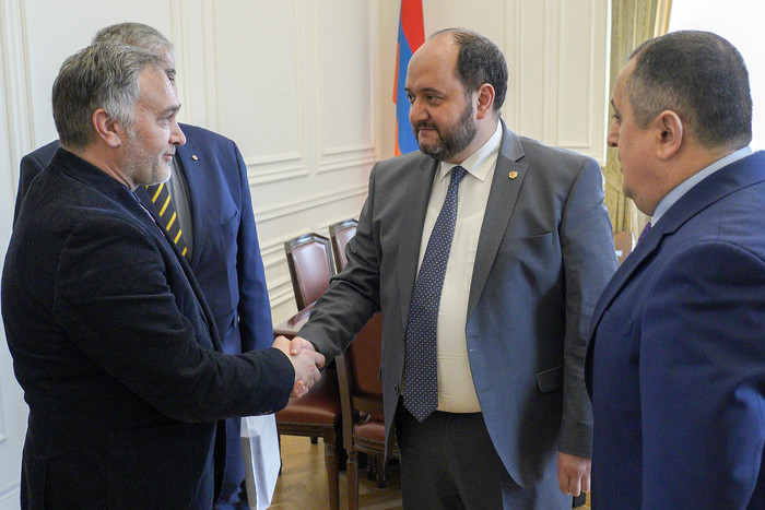 Արայիկ Հարությունյանն ընդունել է Եվրոպայի ծանրամարտի ֆեդերացիայի նախագահին և գլխավոր քարտուղարին