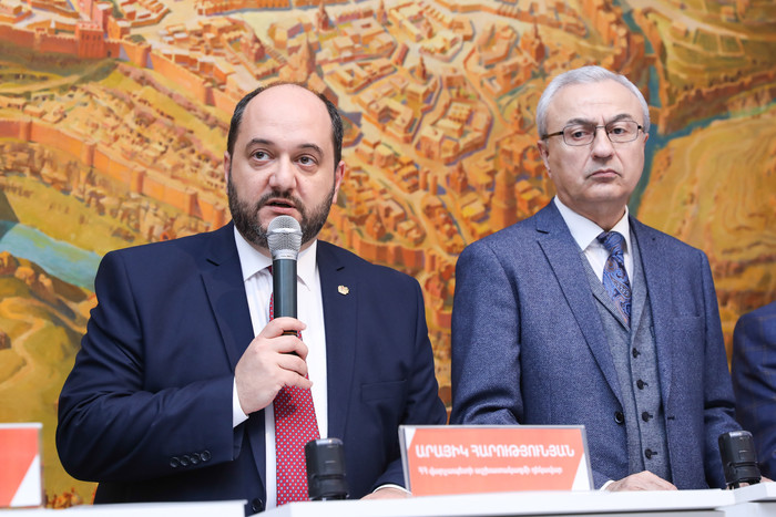 Արայիկ Հարությունյանը մասնակցել է Հայաստանում Ֆիլատելիստական և դրամագիտական շարժման հիմնադրման 100-ա