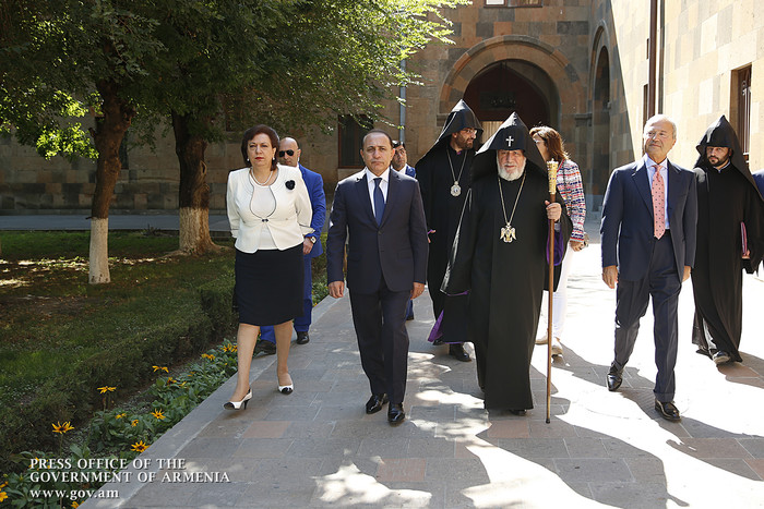 Վարչապետը մասնակցել է «Գարեգին Ա» կրթական կենտրոնի բացմանը
