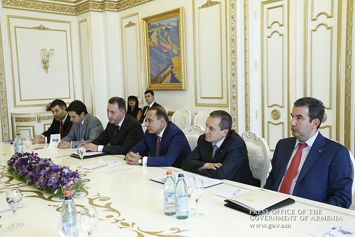 Կառավարությունում քննարկվել են ավիացիայի ոլորտի զարգացմանը վերաբերող հարցեր