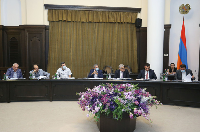 Տիգրան Ավինյանի գլխավորությամբ կայացել է Երևան քաղաքի 33-րդ թաղամասի կառուցապատման աշխատանքները համա