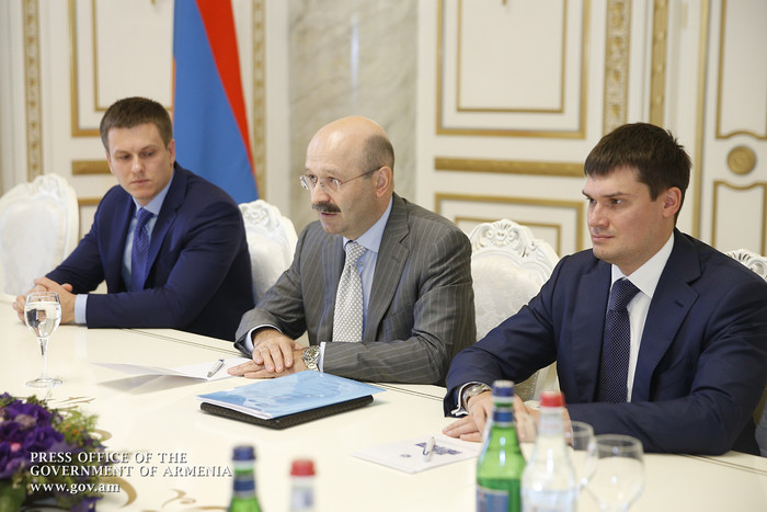 Կառավարության ղեկավարն ընդունել է «ВТБ 24» բանկի նախագահին