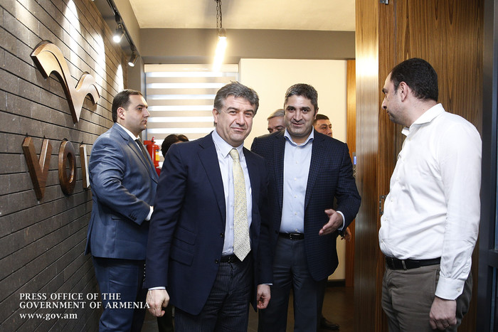 Վարչապետը ծանոթացել է «Սինոփսիս Արմենիա» և «Վօլօ» ընկերությունների ծրագրերին