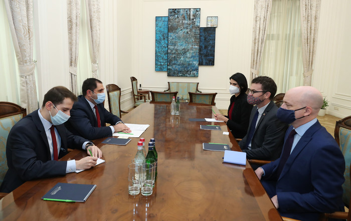 Փոխվարչապետ Սուրեն Պապիկյանն ընդունել է Միացյալ Թագավորության դեսպան Ջոն Գալագերին