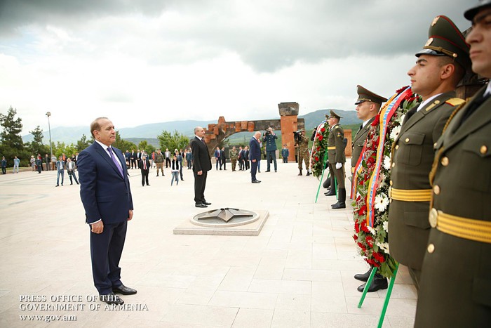 Վարչապետն Արցախում մասնակցել է եռատոնին նվիրված միջոցառումներին