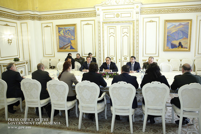 Վարչապետ Աբրահամյանն ընդունել է Վրաստանի պաշտպանության նախարարի գլխավորած պատվիրակությանը