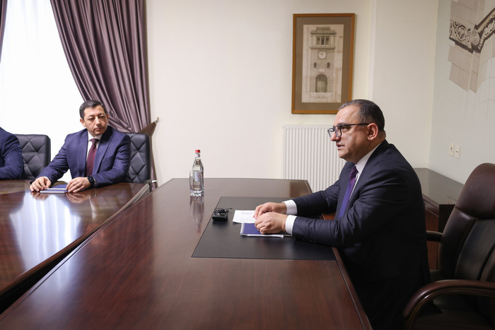 Փոխվարչապետը Քաղաքաշինության կոմիտեի աշխատակազմին է ներկայացրել նորանշանակ նախագահին