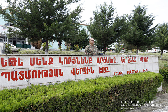 Հայաստանի վարչապետն այցելել է Արցախի պաշտպանական բանակի առաջապահ դիրքեր