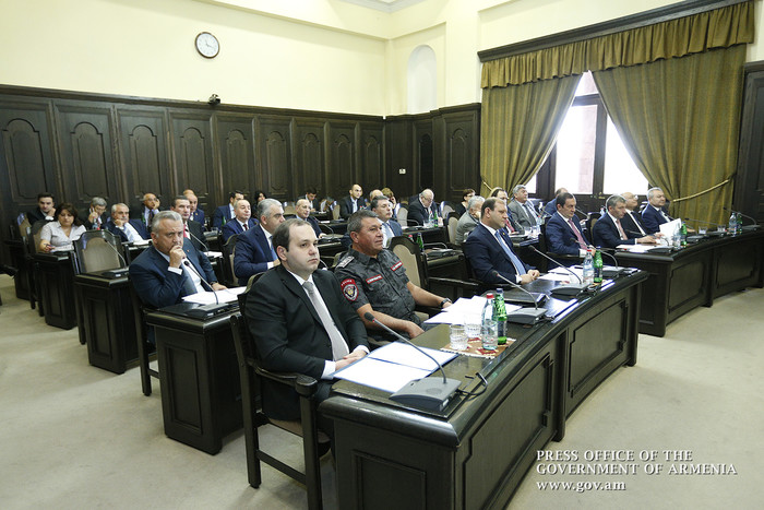 «Մաքսիմալ նվազեցնել սոցիալապես անապահով խավերի համար սահմանված սակագինը». ՀՀ վարչապետը հանձնարարական