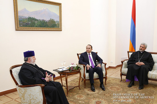 Վարչապետը հանդիպել է Գարեգին Երկրորդ Ամենայն Հայոց Կաթողիկոսին