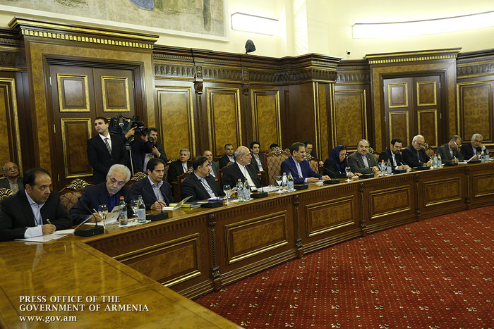 ՀՀ վարչապետը և ԻԻՀ առաջին փոխնախագահը քննարկել են հայ-իրանական համագործակցության հարցերի լայն շրջանա