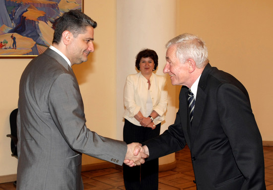 Պաշտոնական լրահոս