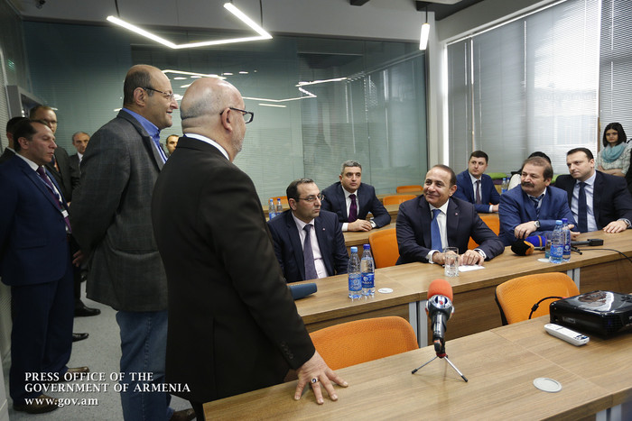 Վարչապետը ծանոթացել է հայկական պլանշետների արտադրությամբ զբաղվող ընկերության ծրագրերին