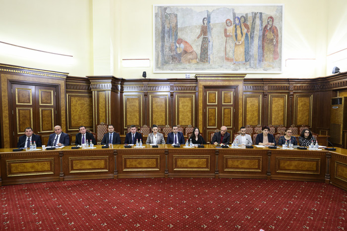 Արայիկ Հարությունյանի գլխավորությամբ քննարկվել են տեղեկատվության ազատության ոլորտում առկա խնդիրներն 