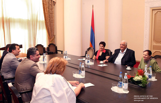 Տիգրան Սարգսյանը Մարկ Պետրոսյանին պարգևատրել է վարչապետի հուշամեդալով