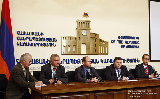 Ստորագրվել է պայմանագիր պրոտոնային արագացուցչի ձեռքբերման վերաբերյալ