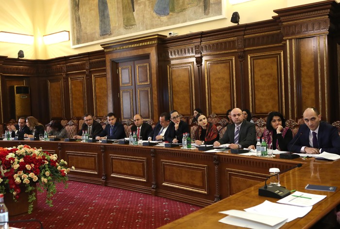 Փոխվարչապետ Մհեր Գրիգորյանի նախագահությամբ կայացել է միջգերատեսչական հանձնաժողովի հերթական նիստը