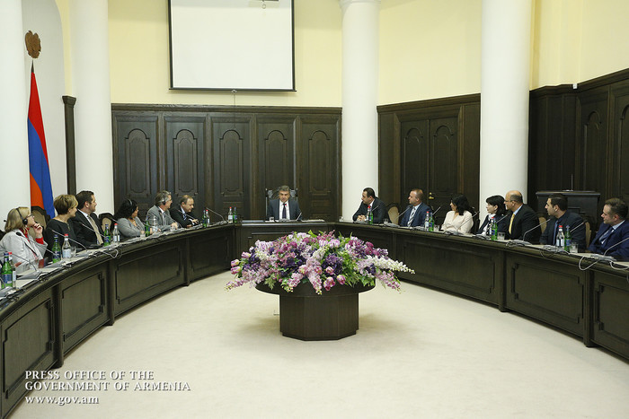 Վարչապետն ընդունել է ամերիկյան «Գլենդեյլ-Ադվենտիստ» բժշկական կենտրոնի մասնագետներին